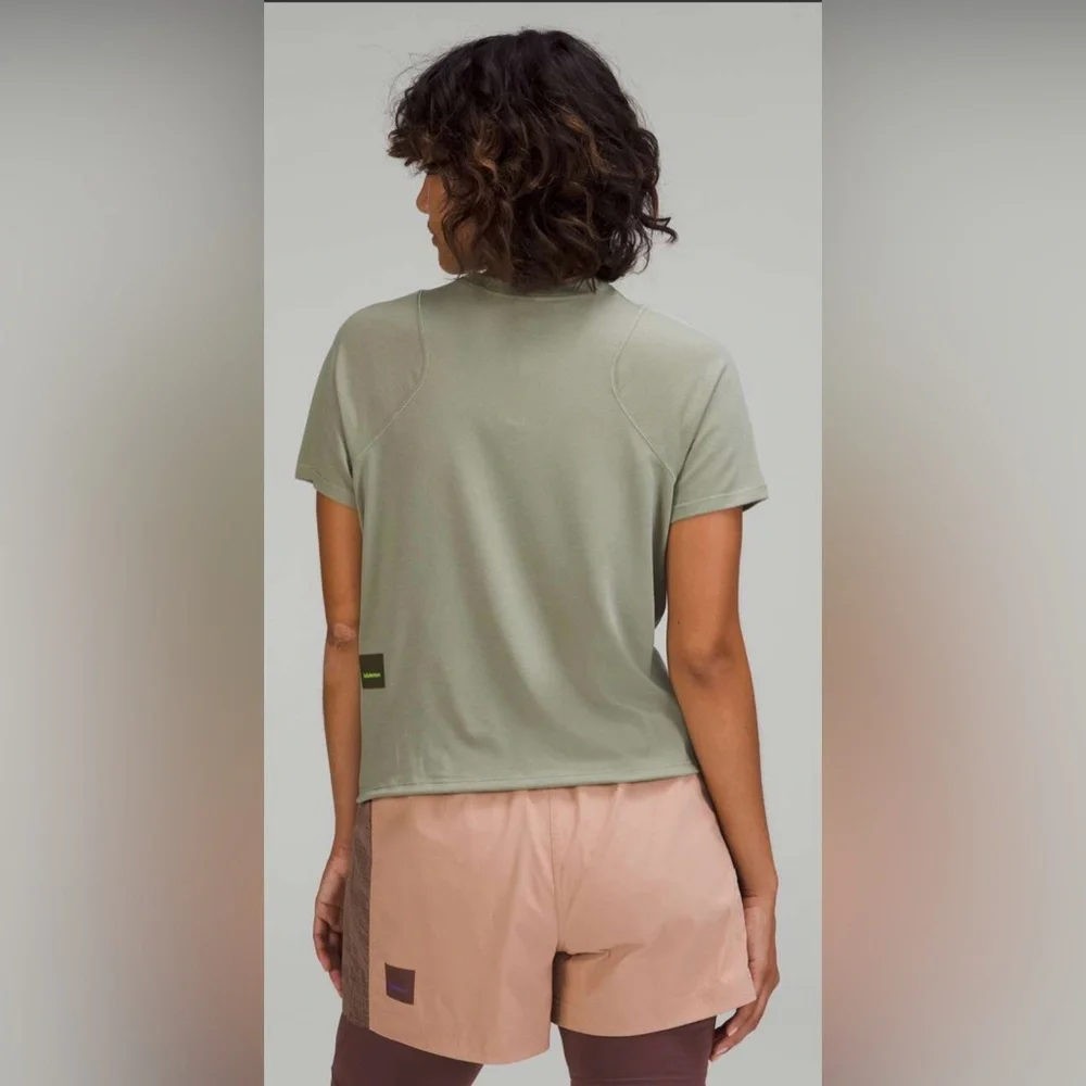 Lululemon Lightweight Cinched Hem Hiking T-Shirt - 
Laurel Green - Picture 2 of 9